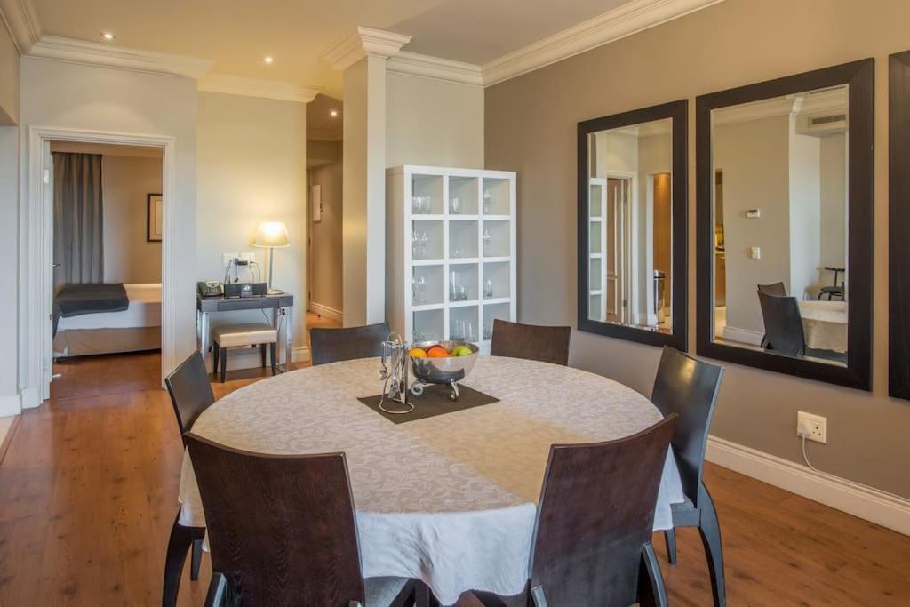 Cape Royale I Whosting Apartment Cape Town Luaran gambar