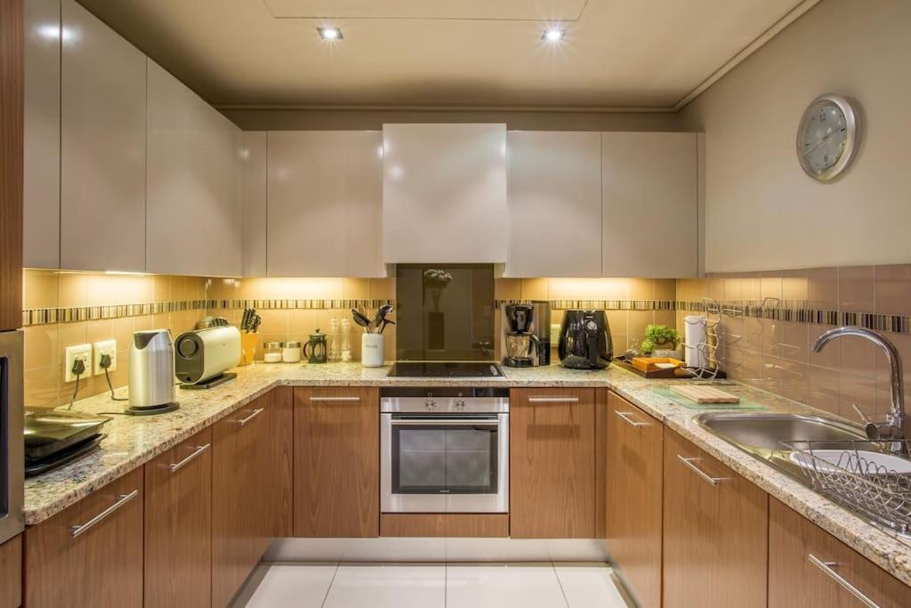 Cape Royale I Whosting Apartment Cape Town Luaran gambar